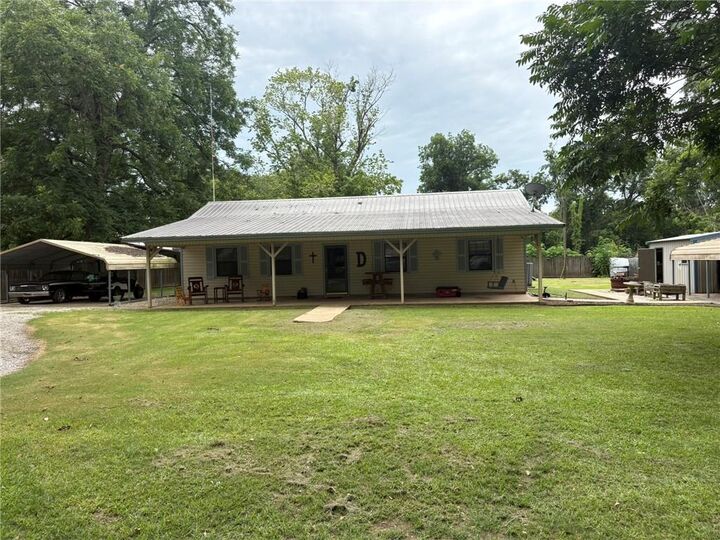 Property Photo: 566 River Road LA 71302