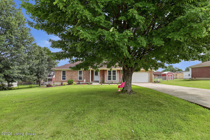 Property Photo: 458 Harrison Cir KY 40047