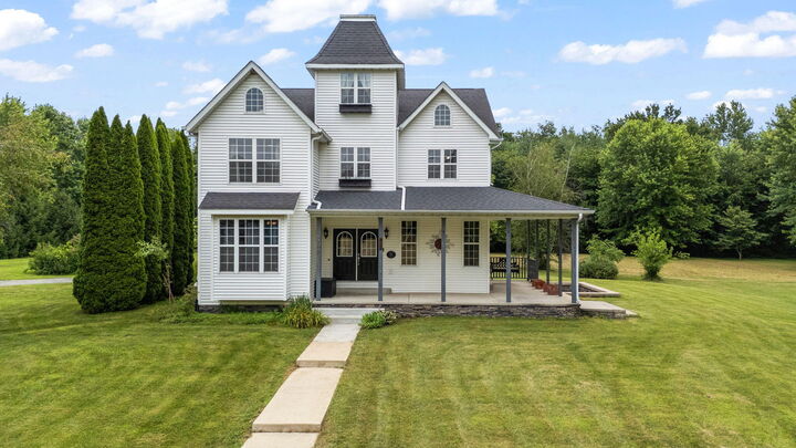 Property Photo: 409 N 325 IN 46383