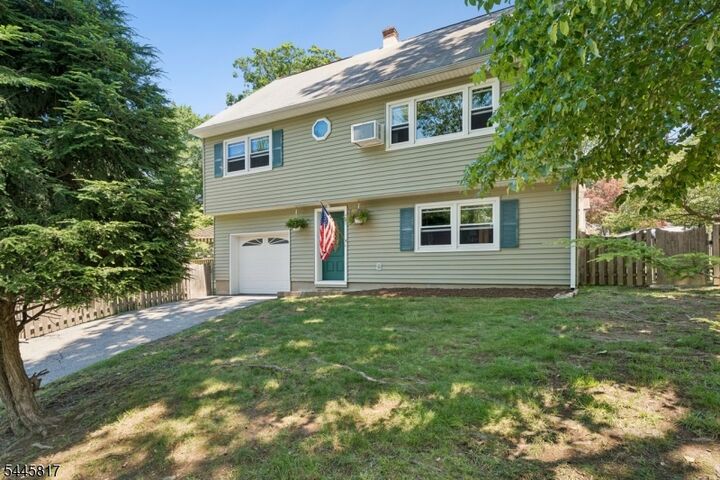 Property Photo:  4 Dogwood Ter  NJ 07470 
