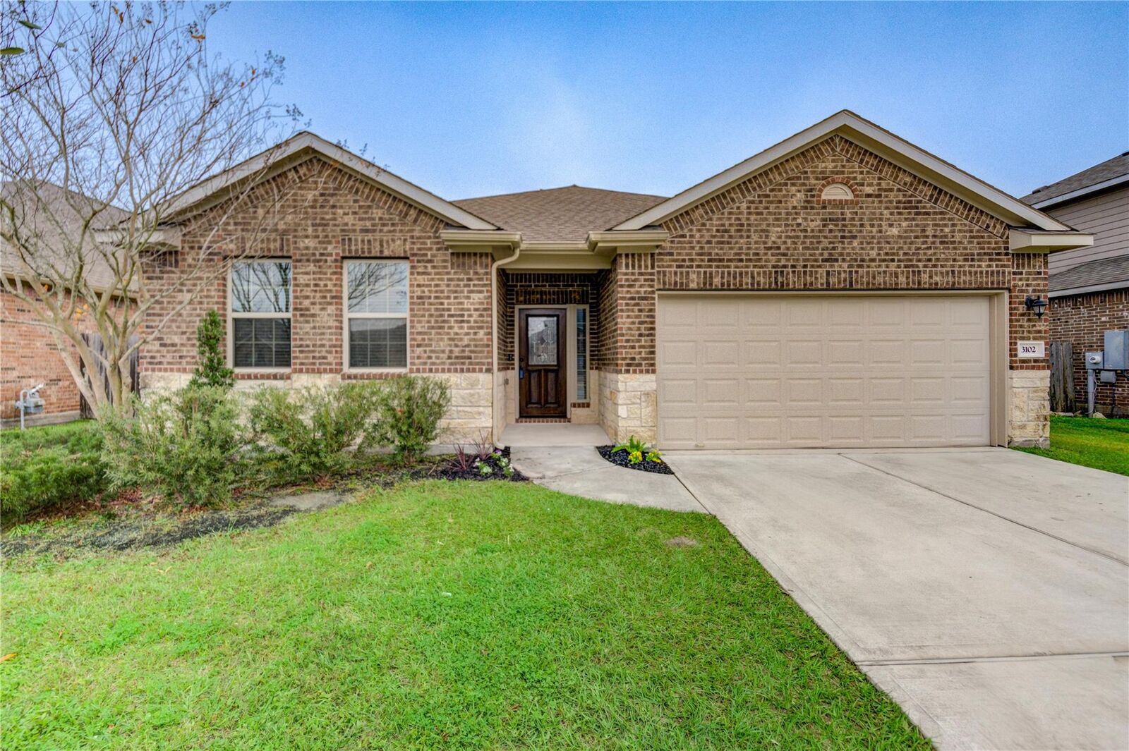 Property Photo:  3102 Sandpiper Drive  TX 77590 