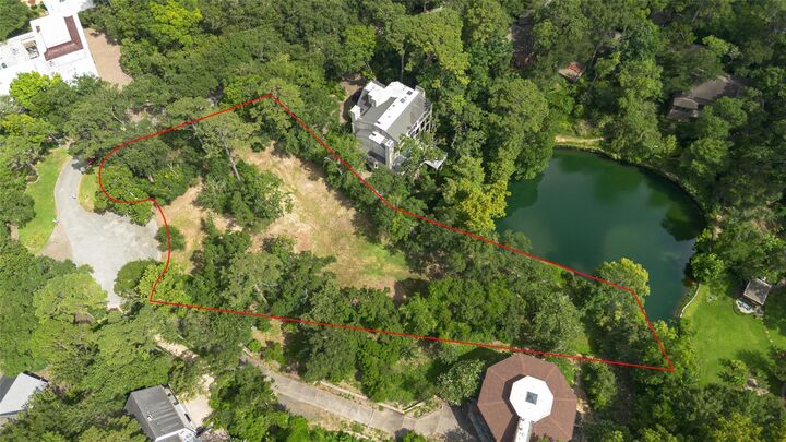 Property Photo:  11685 Arrowwood Circle  TX 77063 