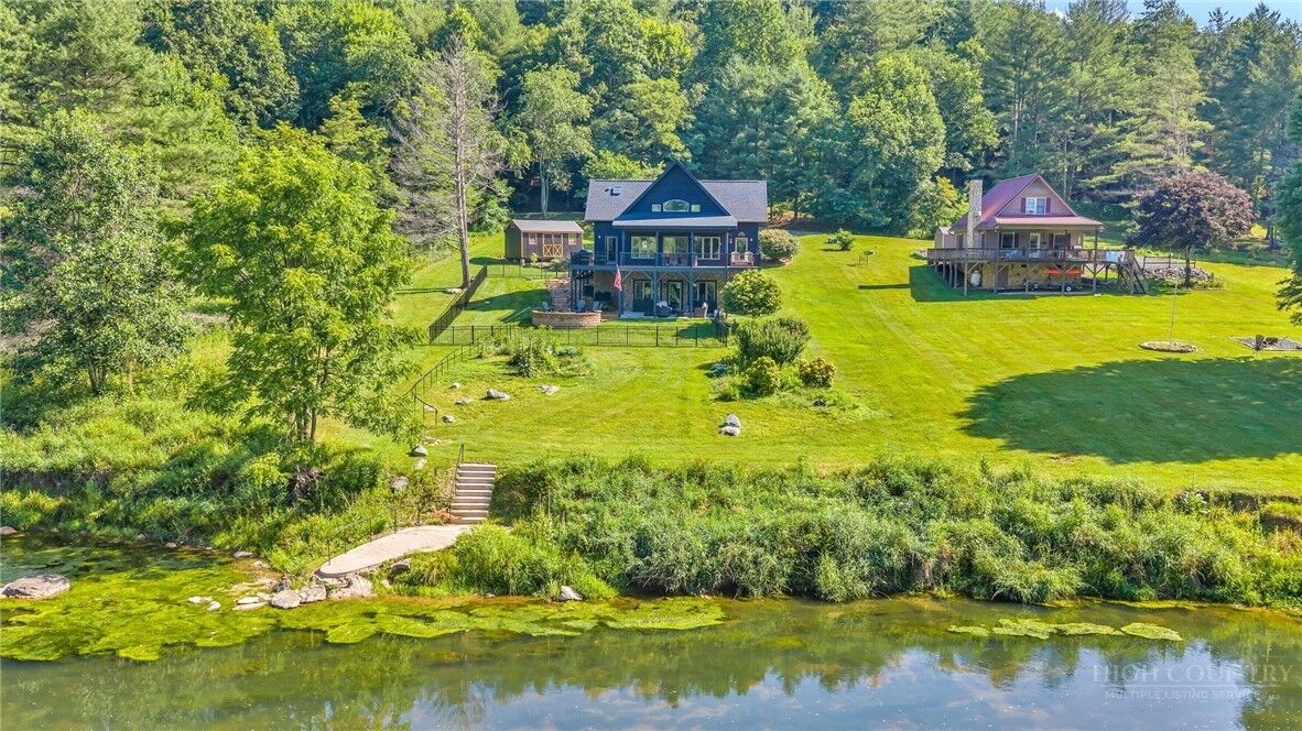 Property Photo: 309 Flint River Drive NC 28644