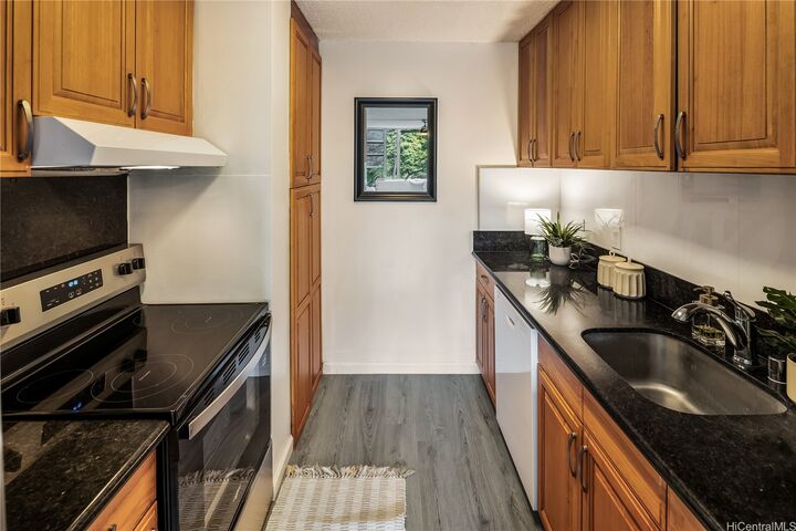 Property Photo: 98-1042 Moanalua Road 2-201 HI 96701
