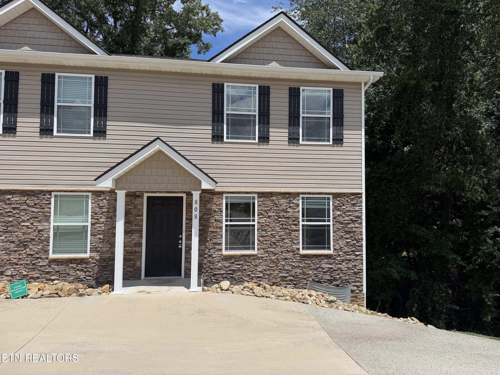 Property Photo: 808 Bob Kirby Rd TN 37923