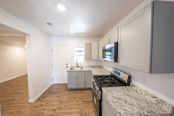Property Photo:  1314 26th Street  TX 79411 