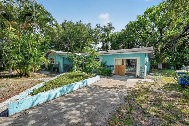 Property Photo:  1152 Beckett Street  FL 33755 