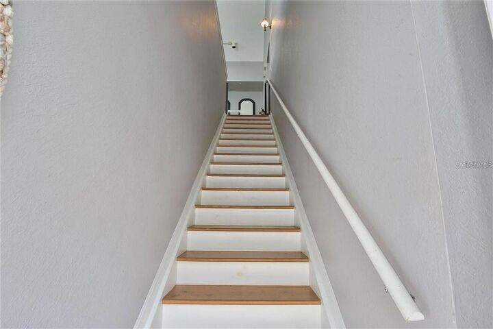 Property Photo:  5570 Rosehill Road 204  FL 34233 