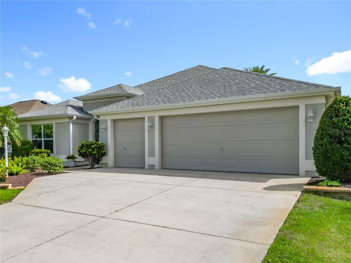 Property Photo:  2875 Rain Lily Loop  FL 32163 