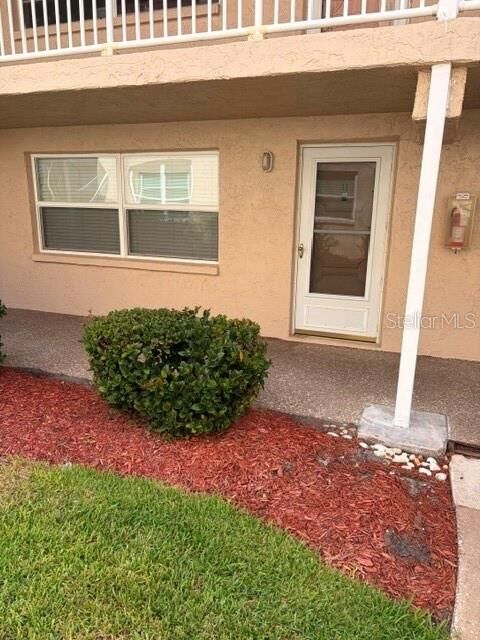 Property Photo: 10034 64th Avenue N 11 FL 33708