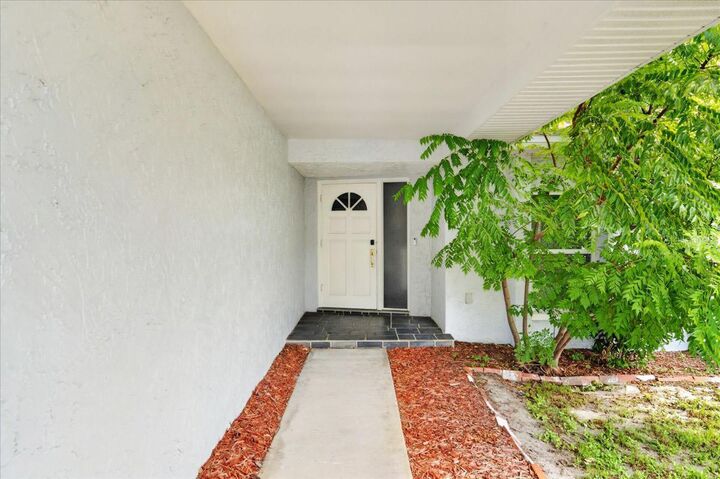 Property Photo:  2964 Meadow Oak Drive S  FL 33761 