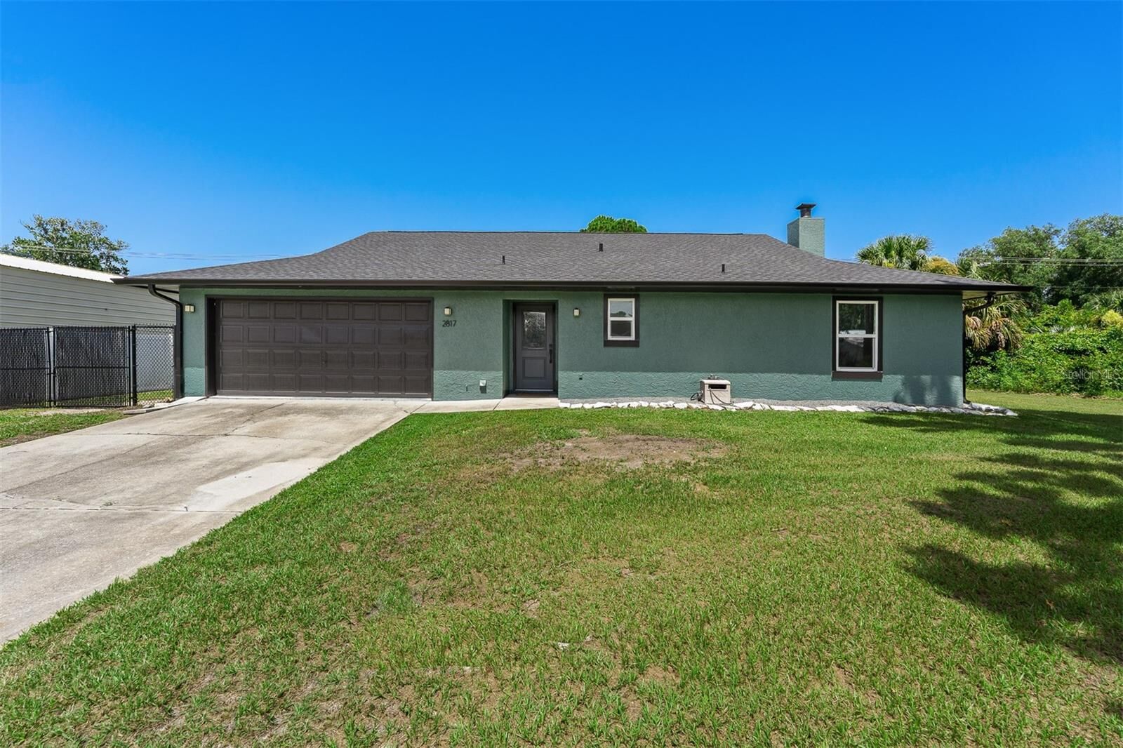 Property Photo:  2817 Yule Tree Drive  FL 32141 