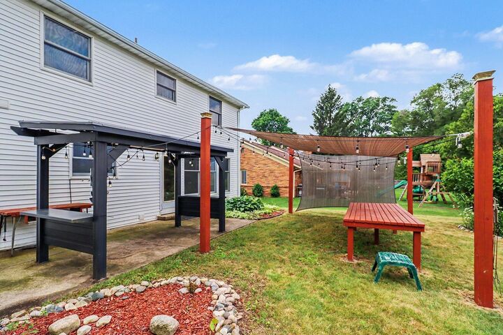 Property Photo: 515 E Pine Street MI 49412