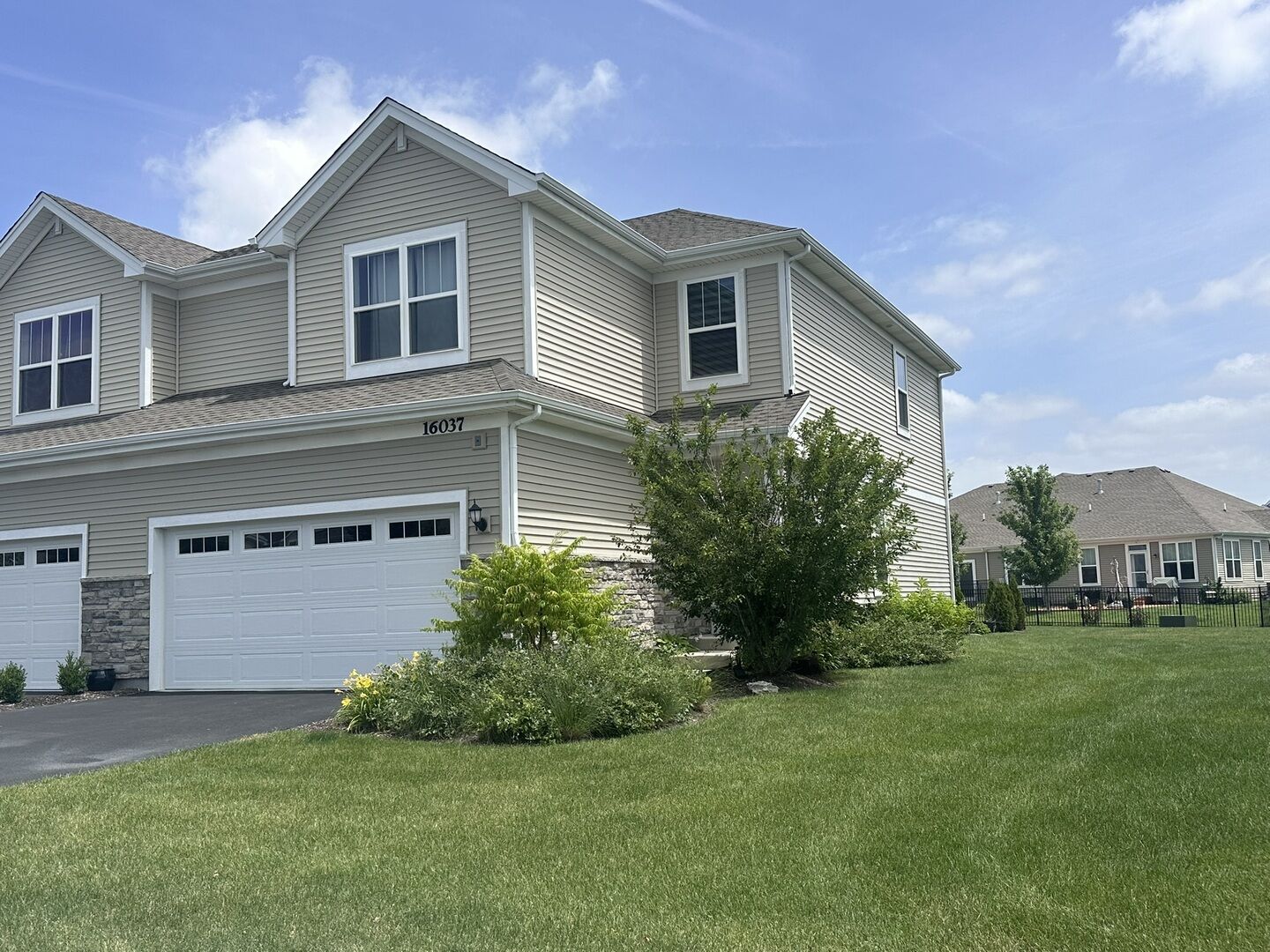 Property Photo: 16037 S Moss Court IL 60586