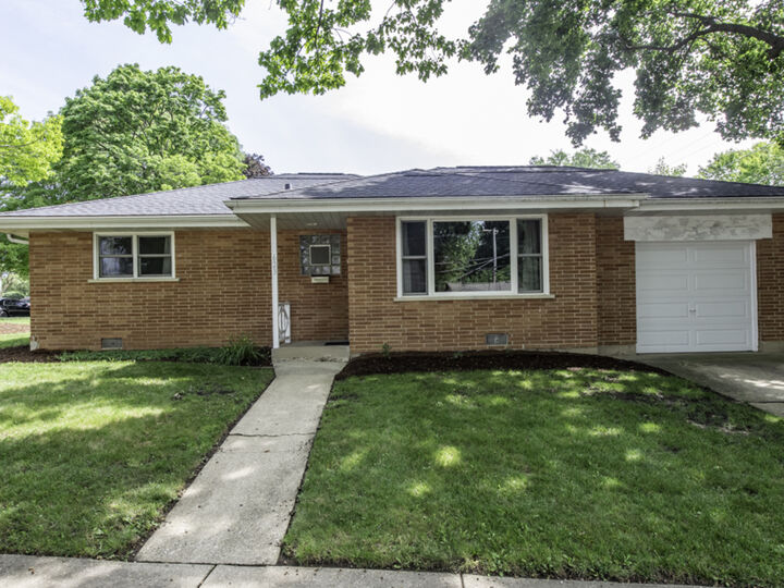 Property Photo:  623 McKinley Avenue  IL 60060 