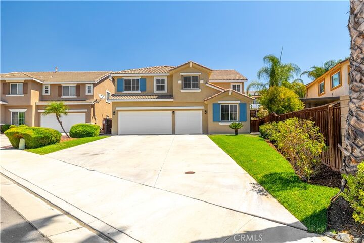 Property Photo: 23626 Black Oak CA 92562