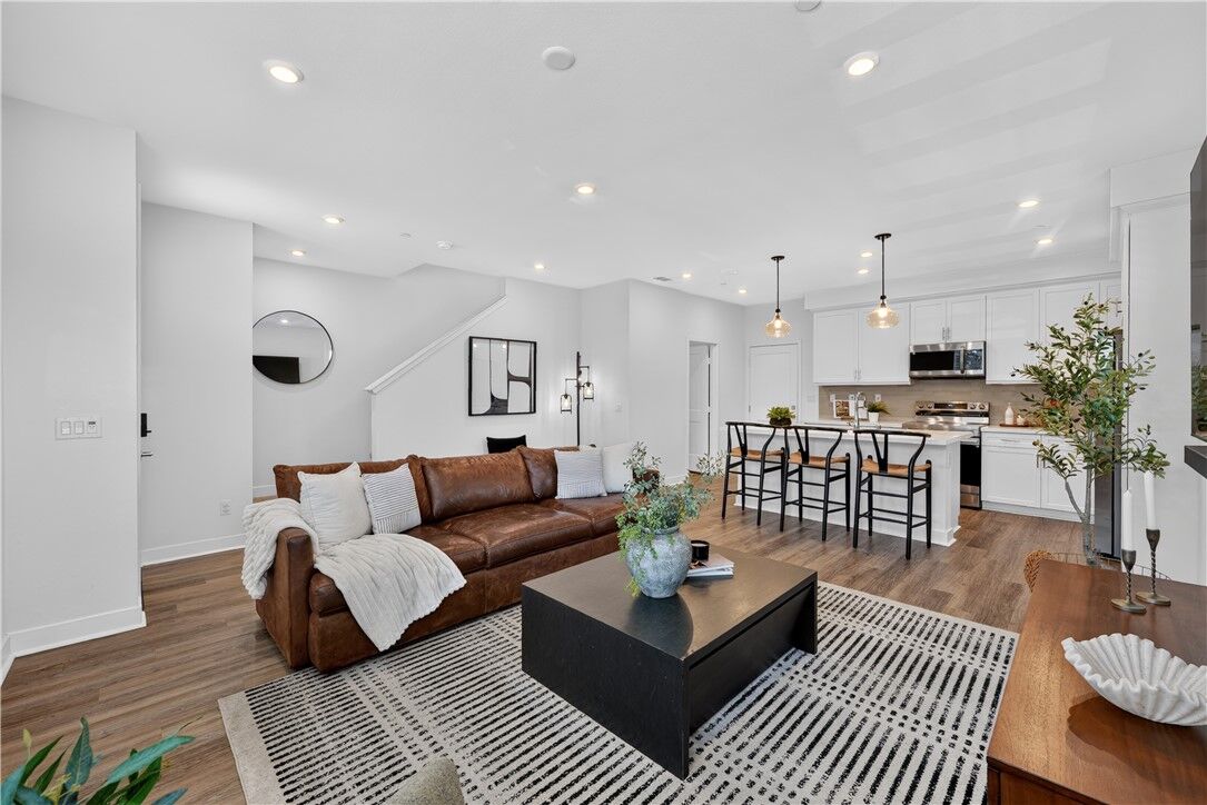 Property Photo: 115 Sunstone Place CA 92694