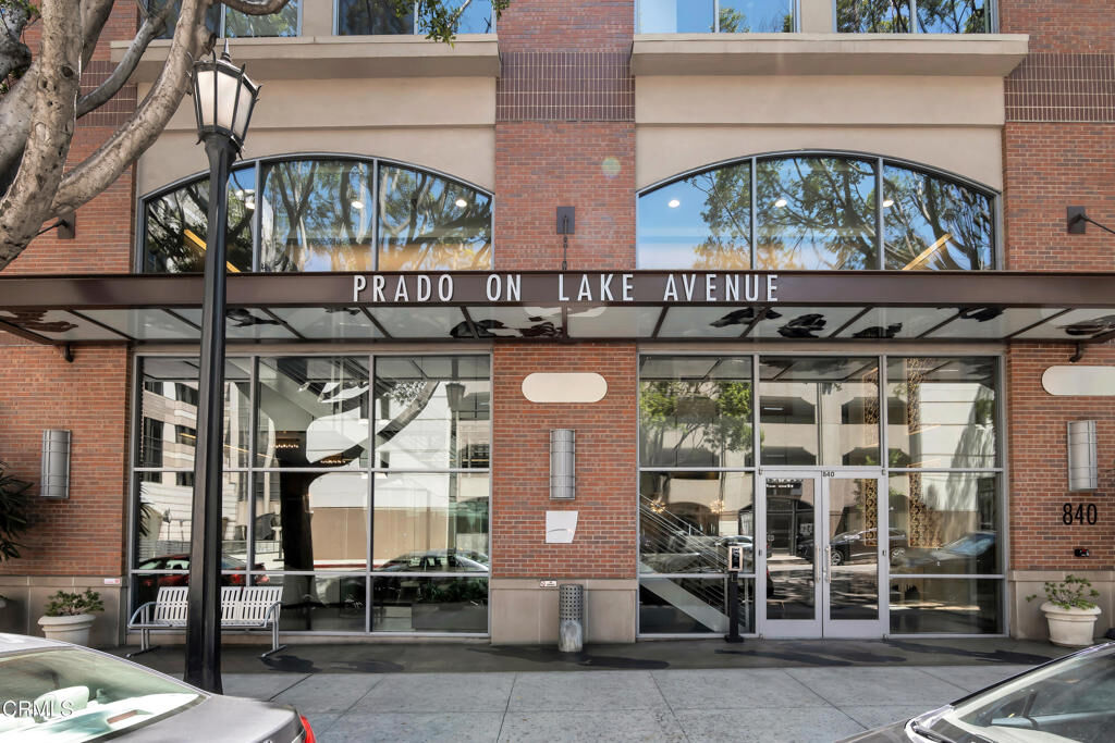 Property Photo: 840 E Green Street 329 CA 91101