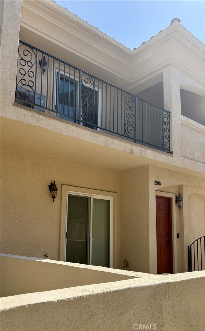 Property Photo:  2106 Washington  CA 90501 