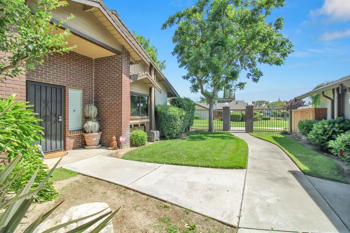 Property Photo: 762 E Milgeo Avenue CA 95366