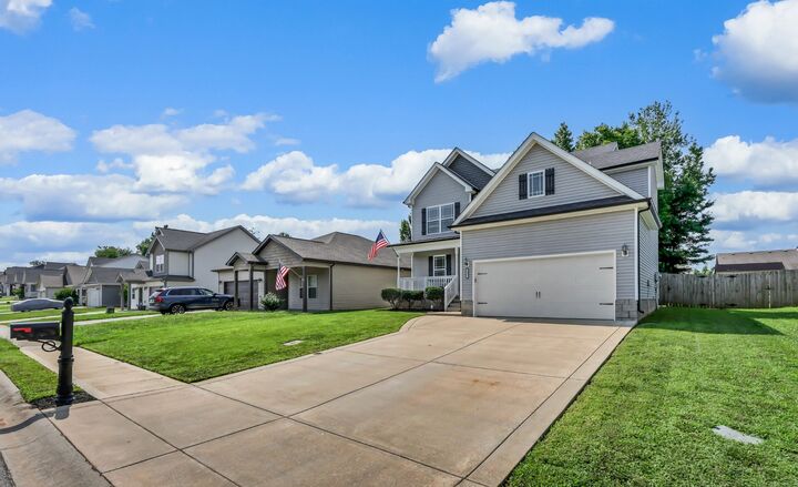 Property Photo:  561 Medallion Cir  TN 37042 