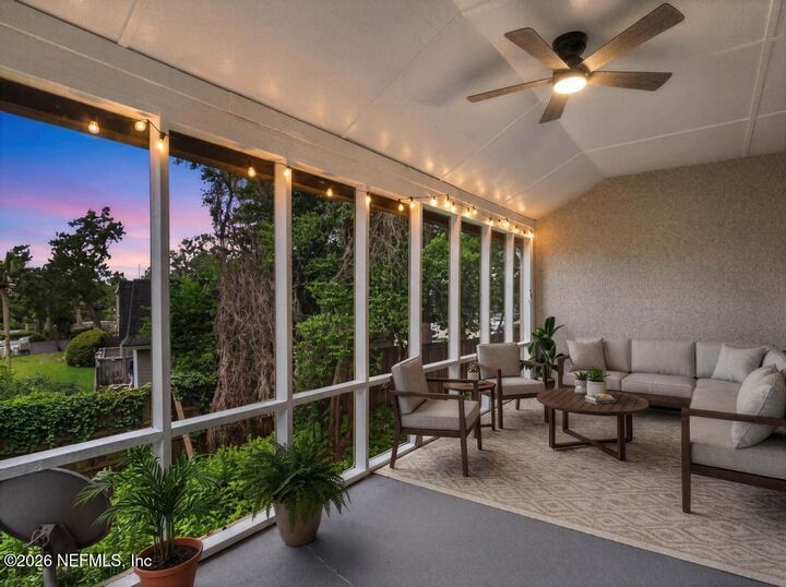 Property Photo: 506 Clubhouse Court 506 FL 32256