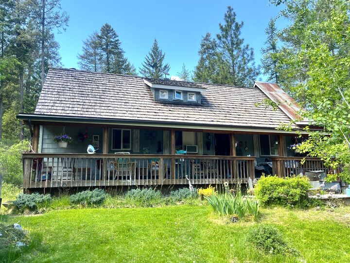 Property Photo: 556 Dolomite Rd WA 99114