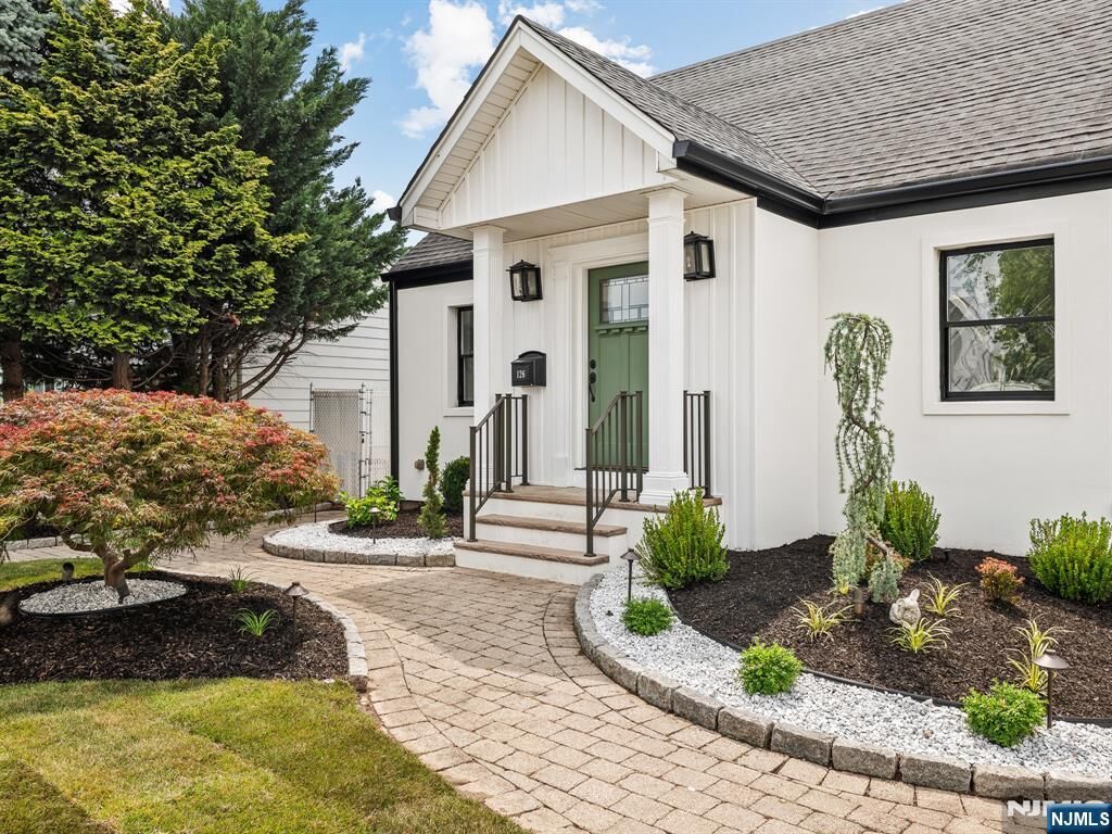 Property Photo:  126 Skillman Terrace  NJ 07663 