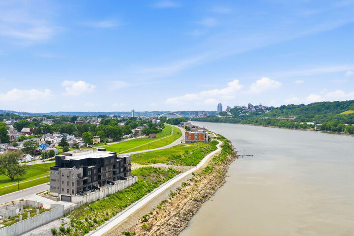 Property Photo: 747 Manhattan Boulevard KY 41074
