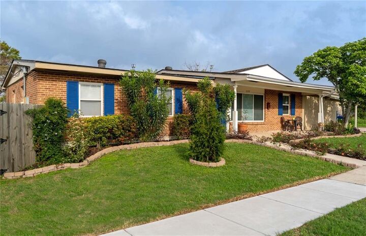 Property Photo: 2200 Elizabeth Street LA 70003