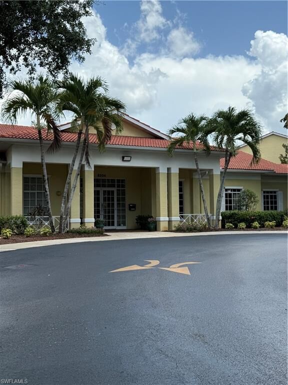 Property Photo: 8275 Key Royal Cir 1132 FL 34119