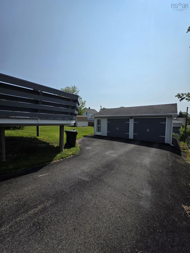 Property Photo:  172 Cabot Street  NS B1P 4E3 