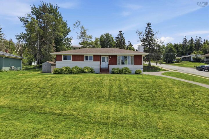 Property Photo:  28 Evergreen Court  NS B2N 5H9 