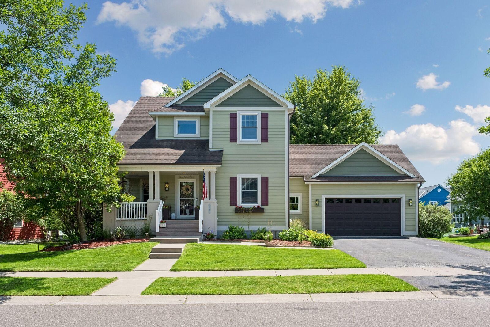 Property Photo:  11585 Laketowne View  MN 55301 