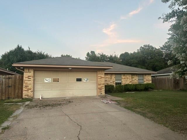 Property Photo: 4804 Platte Drive TX 75180