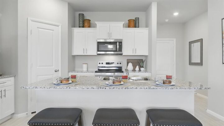 Property Photo: 1247 Hollyn Drive TX 76023