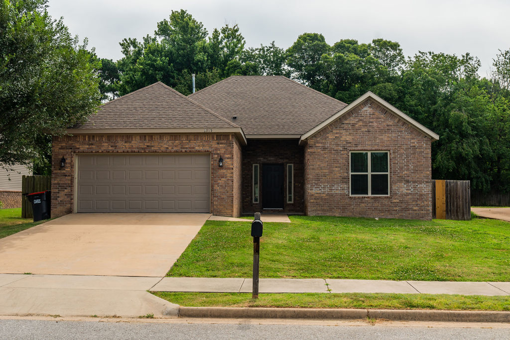 Property Photo:  3175 Chelsey Lane  AR 72764 