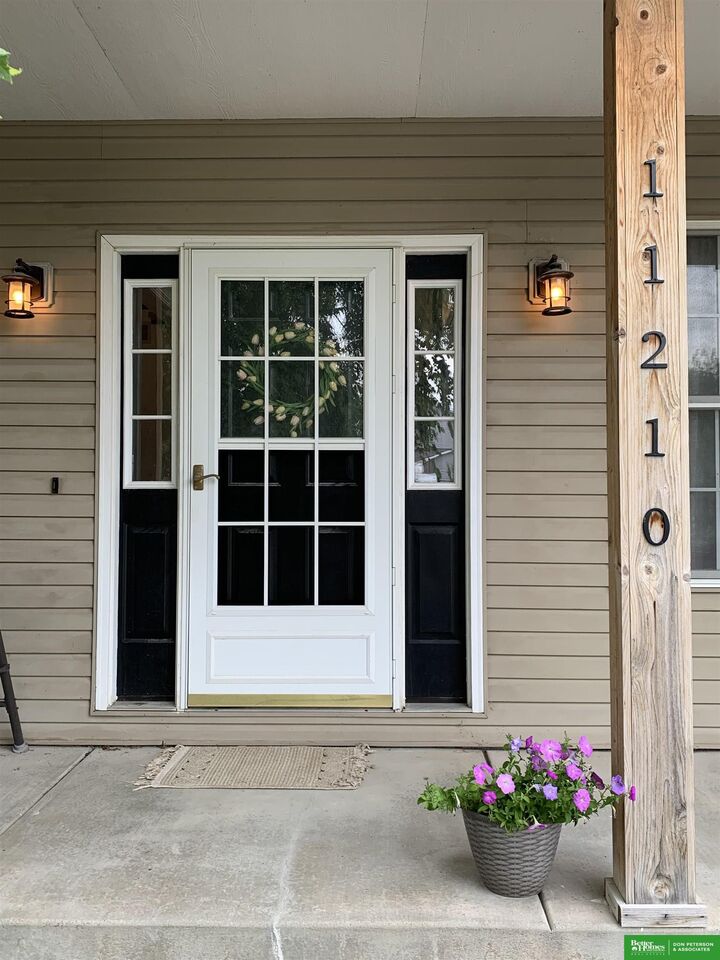 Property Photo:  11210 N 136th Place  NE 68462 