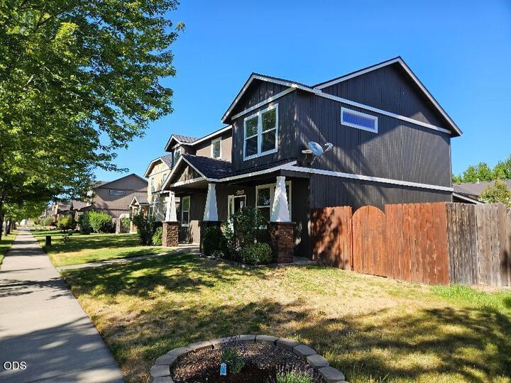 Property Photo:  1320 NE 3rd Street  OR 97756 