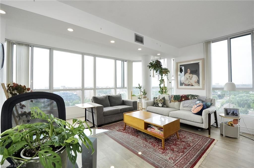 Property Photo: 145 Hillcrest Avenue 1003 ON L5B 3Z1