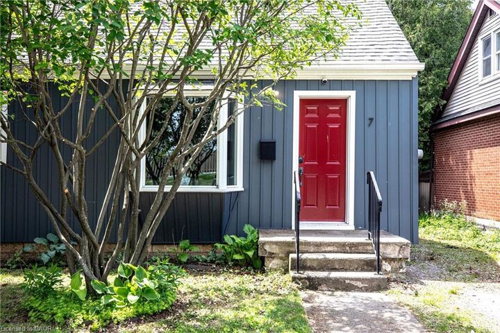 Property Photo: 7 East Street N ON L9H 1N6