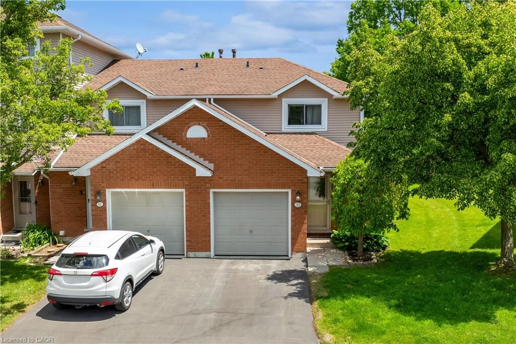 Property Photo:  386 Highland Road W 32  ON L8J 3P9 