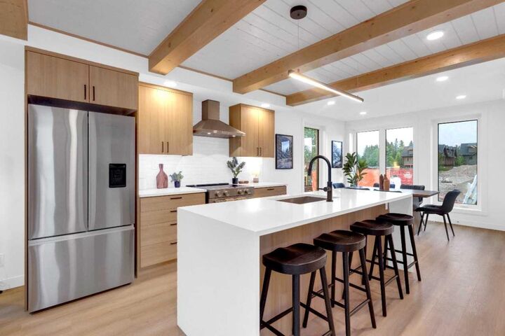 Property Photo:  609 7 Avenue 522  AB T1W 2G1 