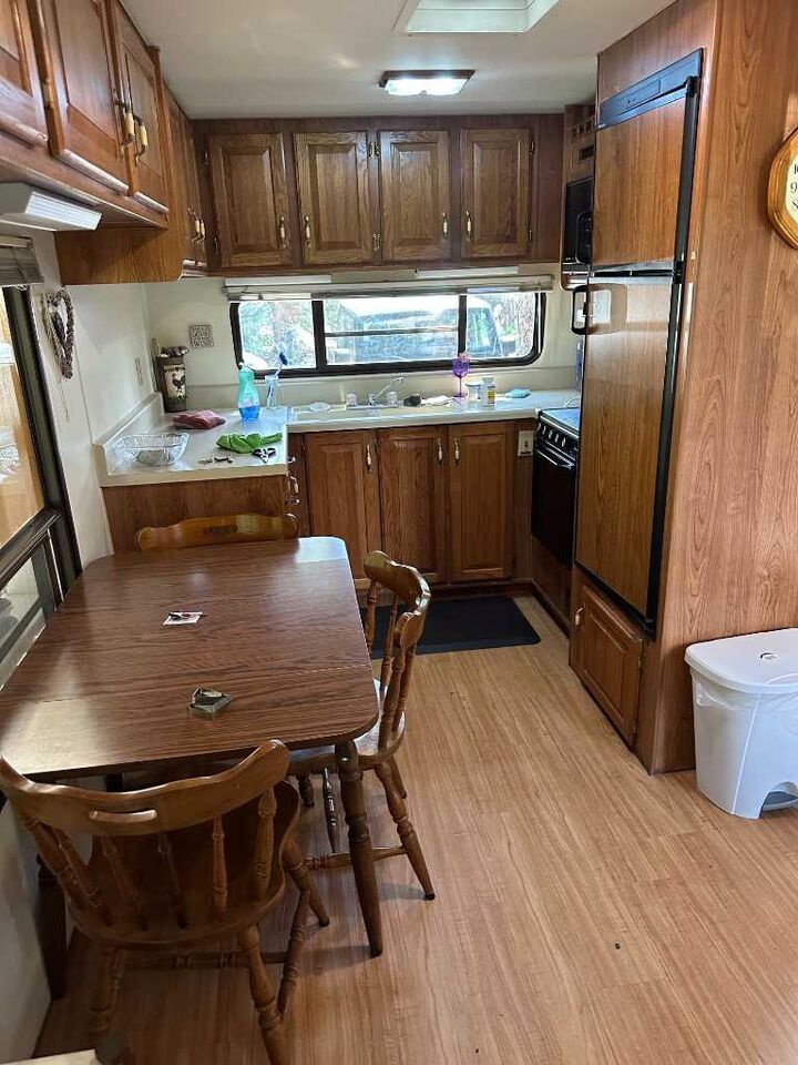Property Photo: 200 4 Avenue SW 170 AB T0M 1X0