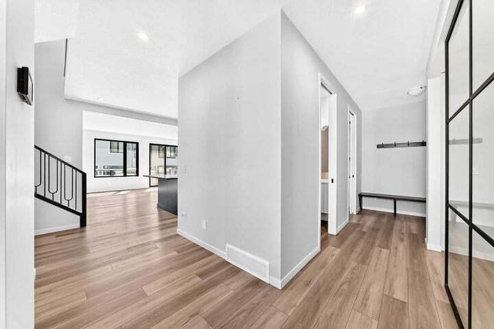 Property Photo:  8 West Grove Link SW  AB T3H 6E3 