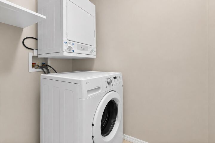 Property Photo:  1717 60 Street SE 424  AB T2A 7Y7 