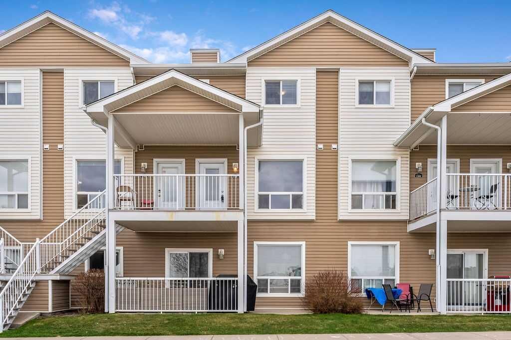 Property Photo: 108 Sunrise Terrace NE AB T1V 0C2