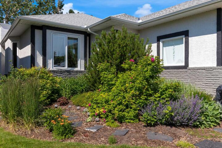 Property Photo:  80 Scanlon Green NW  AB T3L 1N6 