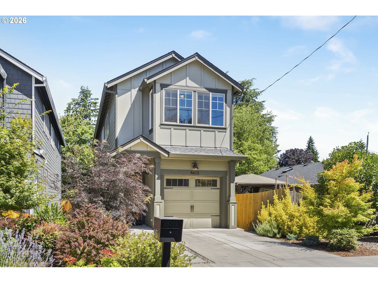 Property Photo: 4613 SE Rural St OR 97206