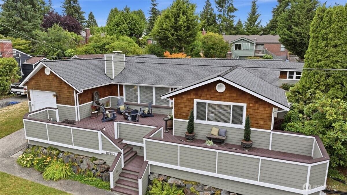 Property Photo: 10351 11th Avenue NW WA 98177